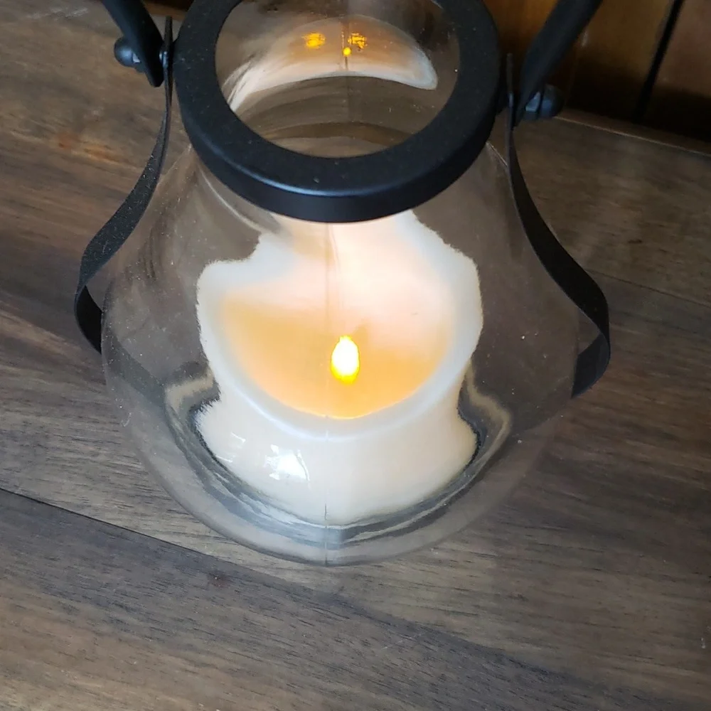 N/A glass lantern